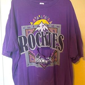 Vintage Distressed 1993 Colorado Rockies Baseball Logo 7 Purple T-Shirt-USA